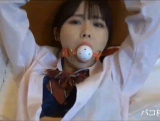 网红女神模特，丰乳翘臀好身材情趣装，自慰骚逼呻
